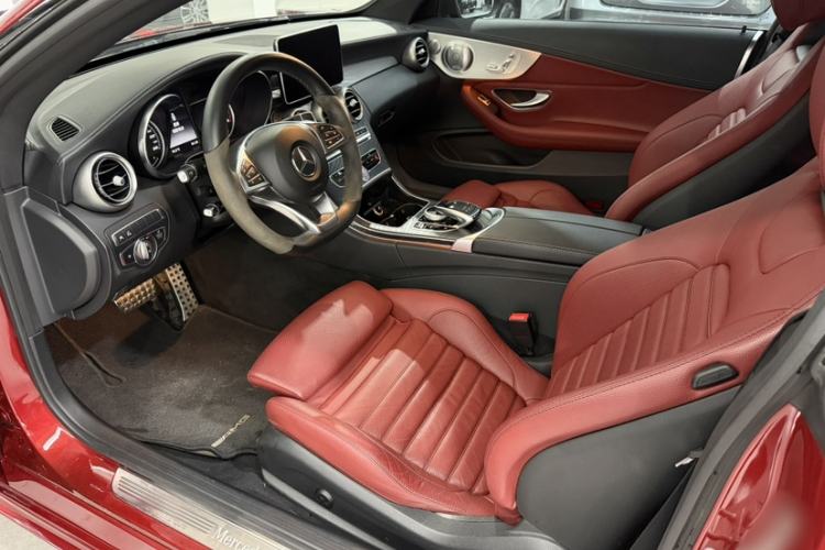 Used Mercedes-Benz C-Class 2018 C 300 Coupe Night Edition Interior 4