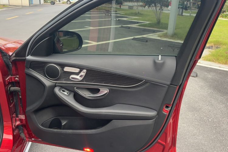 Used Mercedes-Benz C-Class 2018 C 200 L Sport Edition Interior 4