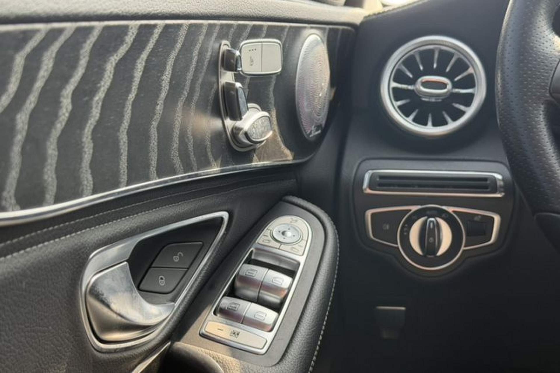 Used Mercedes-Benz C-Class 2018 C 200 L Sport Edition Interior 4