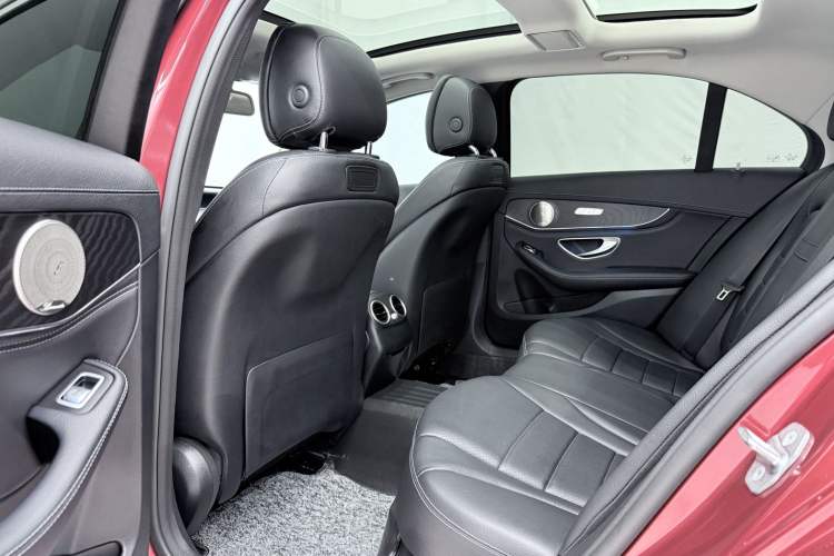 Used Mercedes-Benz C-Class 2018 C 200 L Sport Edition Interior 5