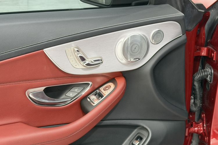 Used Mercedes-Benz C-Class 2018 C 300 Coupe Night Edition Interior 6