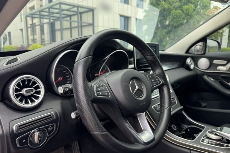 Used Mercedes-Benz C-Class 2018 C 200 L Sport Edition Interior 6