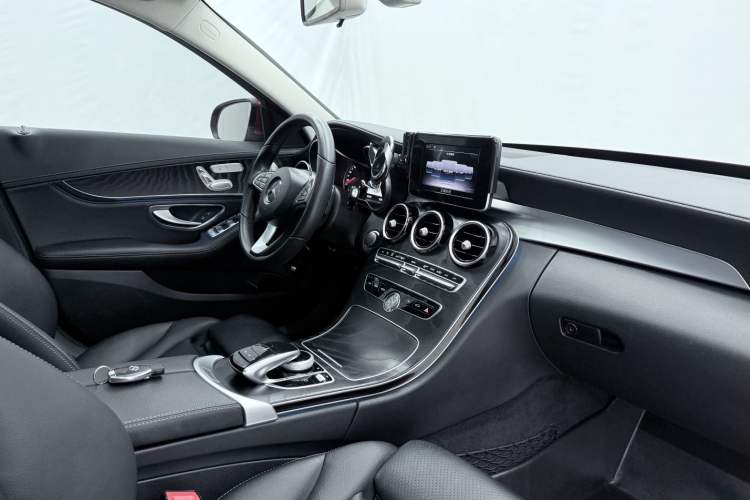 Used Mercedes-Benz C-Class 2018 C 200 L Sport Edition Interior 8