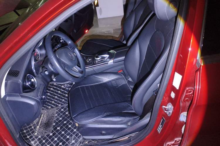 Used Mercedes-Benz C-Class 2018 C 180 L Fashion Edition Sport Version Left Front Seat