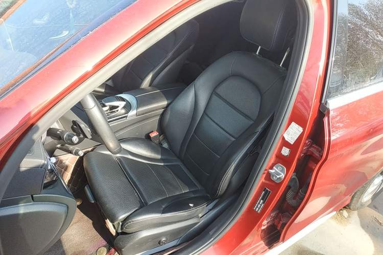Used Mercedes-Benz C-Class 2018 C 180 L Fashion Edition Sport Version Left Front Seat