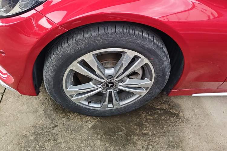 Used Mercedes-Benz C-Class 2018 C 200 L Sport Edition Left Front Wheel Hub