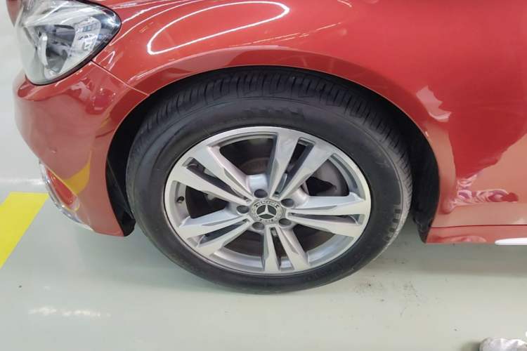 Used Mercedes-Benz C-Class 2018 C 200 L Sport Edition Left Front Wheel Hub