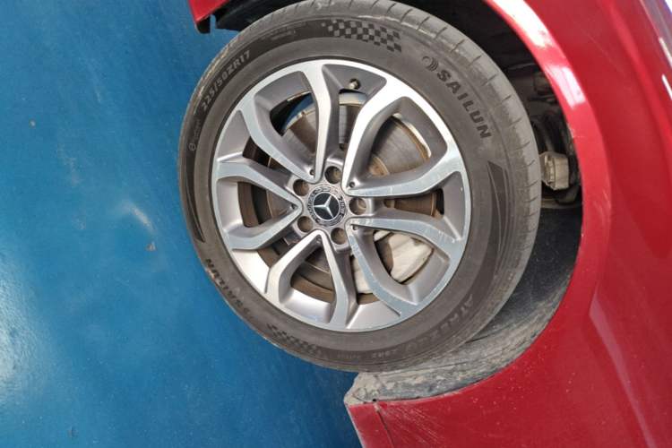 Used Mercedes-Benz C-Class 2018 C 180 L Fashion Edition Sport Version Left Front Wheel Hub