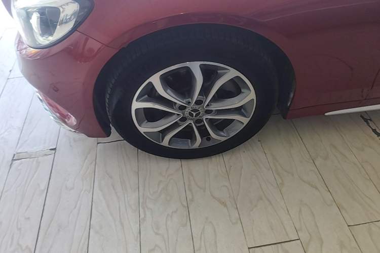 Used Mercedes-Benz C-Class 2018 C 180 L Fashion Edition Sport Version Left Front Wheel Hub