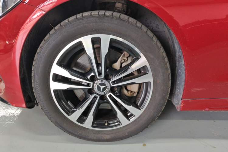 Used Mercedes-Benz C-Class 2018 C 200 Sport Edition Left Front Wheel Hub