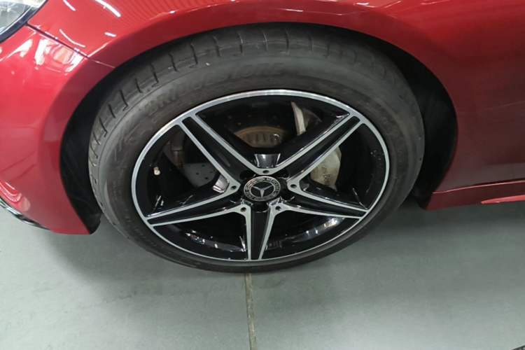 Used Mercedes-Benz C-Class 2018 C 200 Coupe Left Front Wheel Hub
