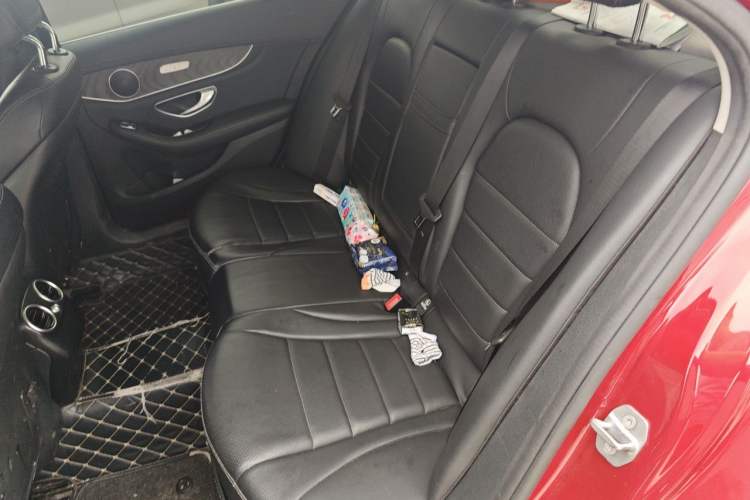 Used Mercedes-Benz C-Class 2018 C 180 L Fashion Edition Sport Version Left Rear Seat