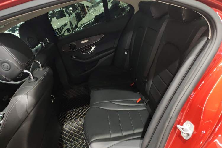 Used Mercedes-Benz C-Class 2018 C 180 L Fashion Edition Sport Version Left Rear Seat