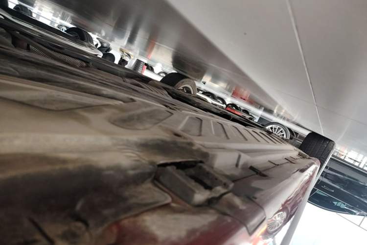 Used Mercedes-Benz C-Class 2018 C 200 L Sport Edition Left Side Sill