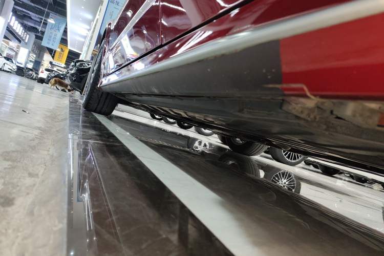 Used Mercedes-Benz C-Class 2018 C 180 L Fashion Edition Sport Version Left Side Sill