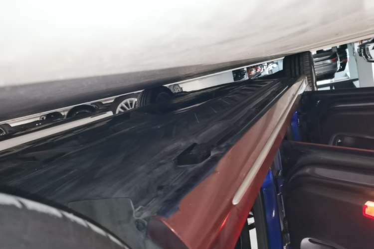 Used Mercedes-Benz C-Class 2018 C 200 L Sport Edition Left Side Sill