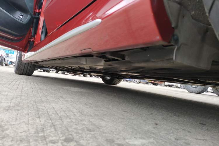 Used Mercedes-Benz C-Class 2018 C 180 L Fashion Edition Sport Version Left Side Sill