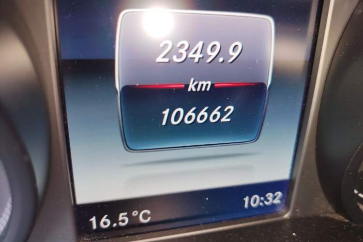 Used Mercedes-Benz C-Class 2018 C 200 L Sport Edition Achievement Special Edition Odometer Close Up