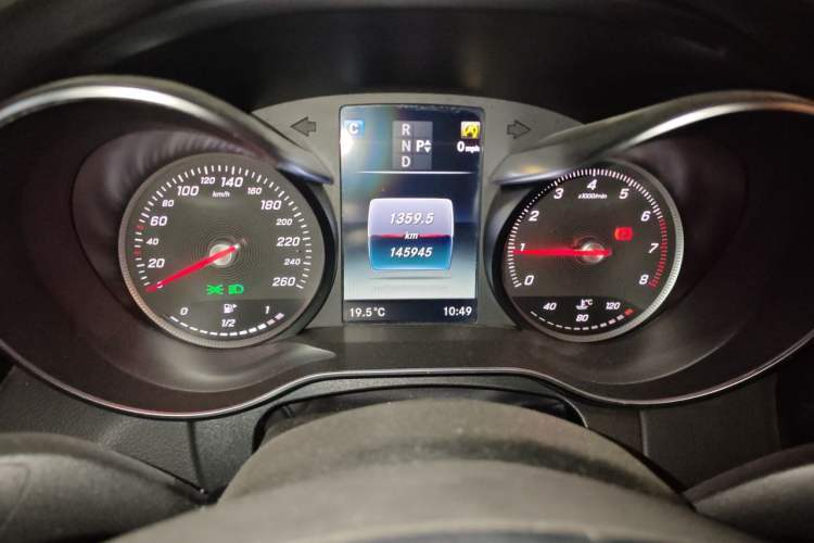 Used Mercedes-Benz C-Class 2018 C 200 Sport Edition Odometer Close Up