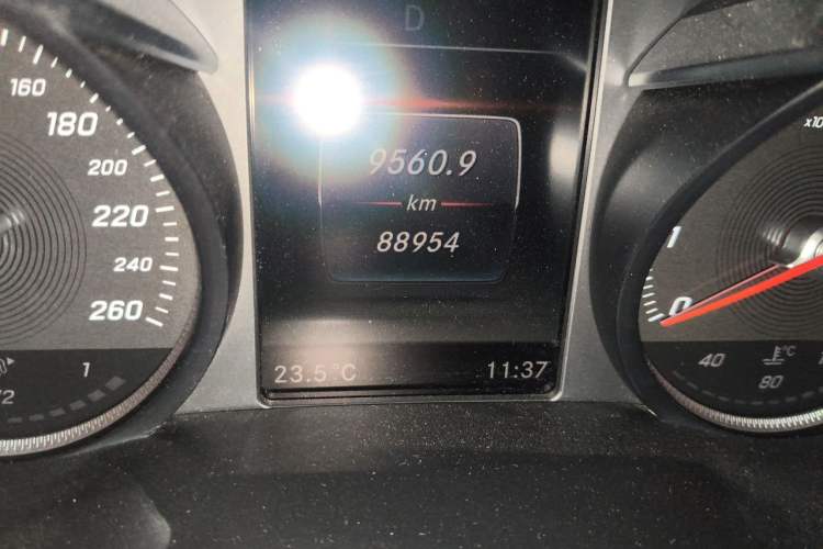 Used Mercedes-Benz C-Class 2018 C 200 Sport Edition Odometer Close Up