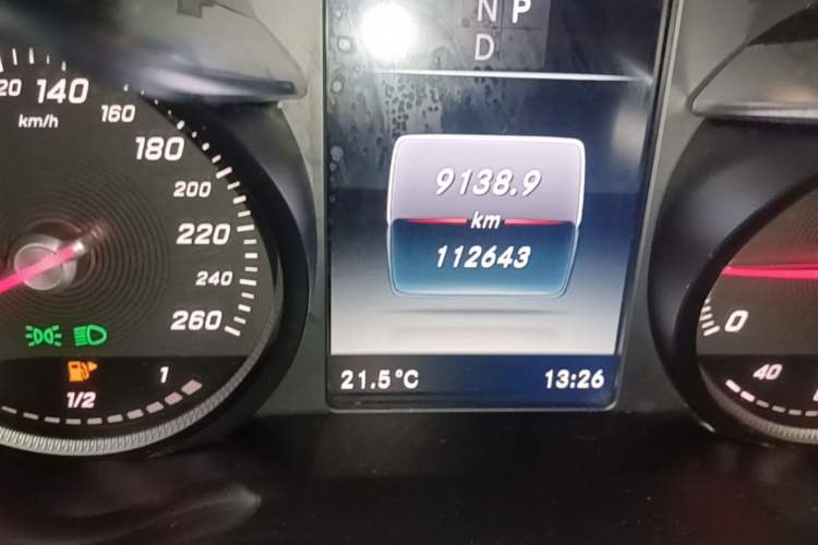 Used Mercedes-Benz C-Class 2018 C 200 L Sport Edition Odometer Close Up
