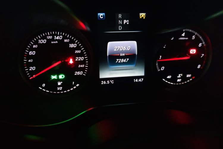 Used Mercedes-Benz C-Class 2018 C 200 Sport Edition Odometer Close Up