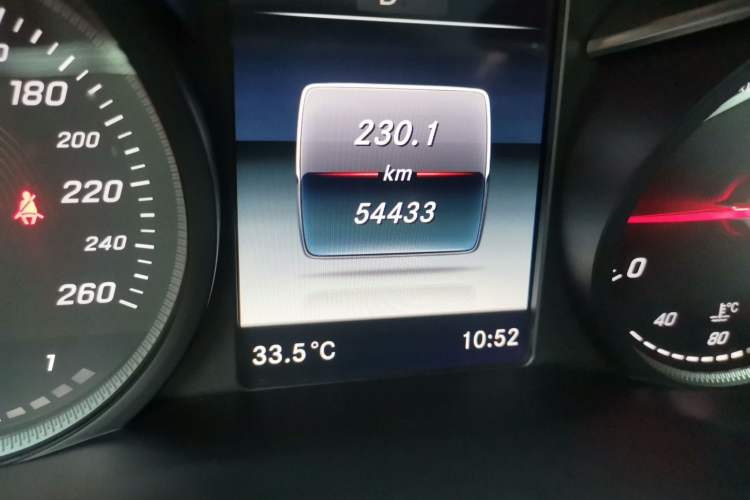 Used Mercedes-Benz C-Class 2018 C 200 Coupe Odometer Close Up