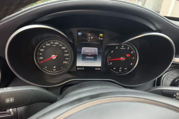 Used Mercedes-Benz C-Class 2018 C 200 L Sport Edition Odometer Close Up