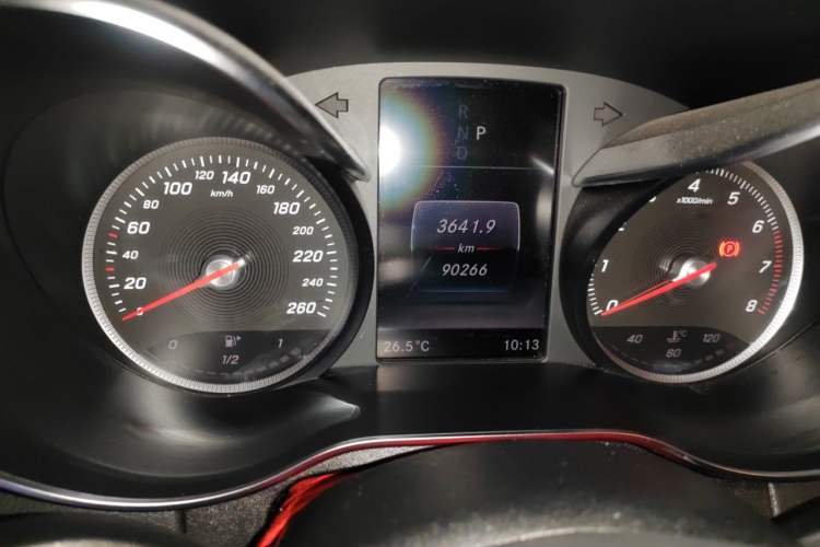 Used Mercedes-Benz C-Class 2018 C 200 L Sport Edition Achievement Special Edition Odometer Close Up
