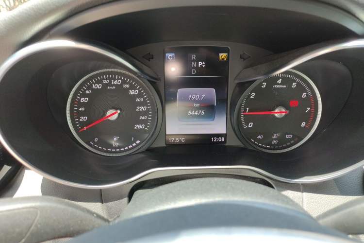 Used Mercedes-Benz C-Class 2018 C 200 Achievement Special Edition Odometer Close Up