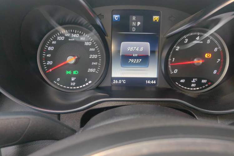 Used Mercedes-Benz C-Class 2018 C 200 L Sport Edition Odometer Close Up