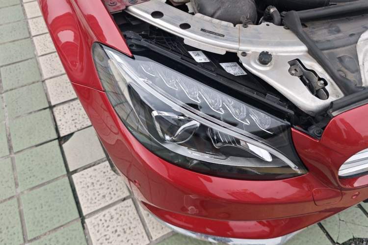 Used Mercedes-Benz C-Class 2018 C 180 L Fashion Edition Sport Version Right Front Headlight