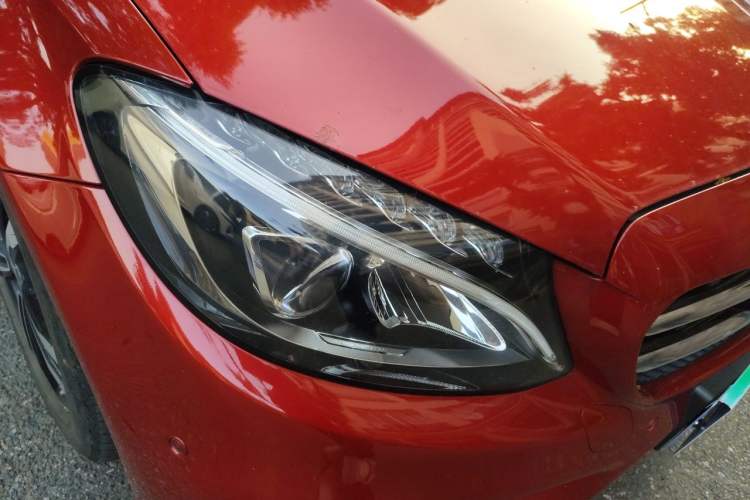 Used Mercedes-Benz C-Class 2018 C 200 Sport Edition Right Front Headlight