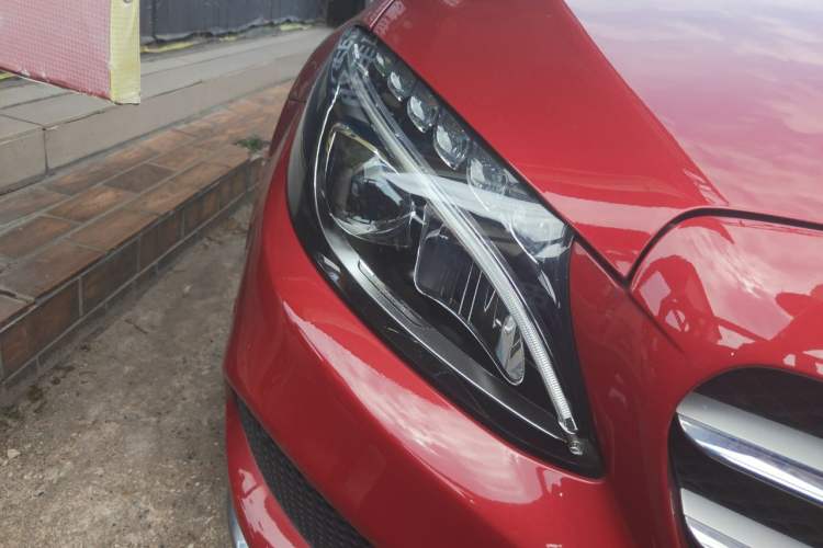 Used Mercedes-Benz C-Class 2018 C 180 L Fashion Edition Sport Version Right Front Headlight
