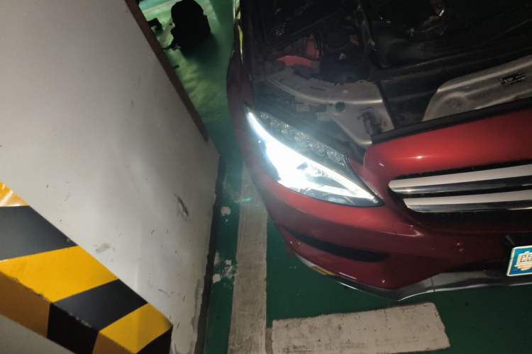 Used Mercedes-Benz C-Class 2018 C 200 L Sport Edition Right Front Headlight