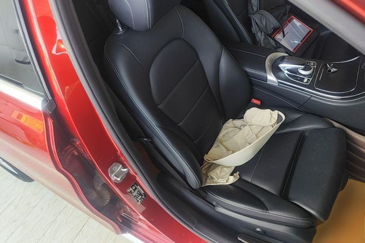 Used Mercedes-Benz C-Class 2018 C 180 L Fashion Edition Sport Version Right Front Seat
