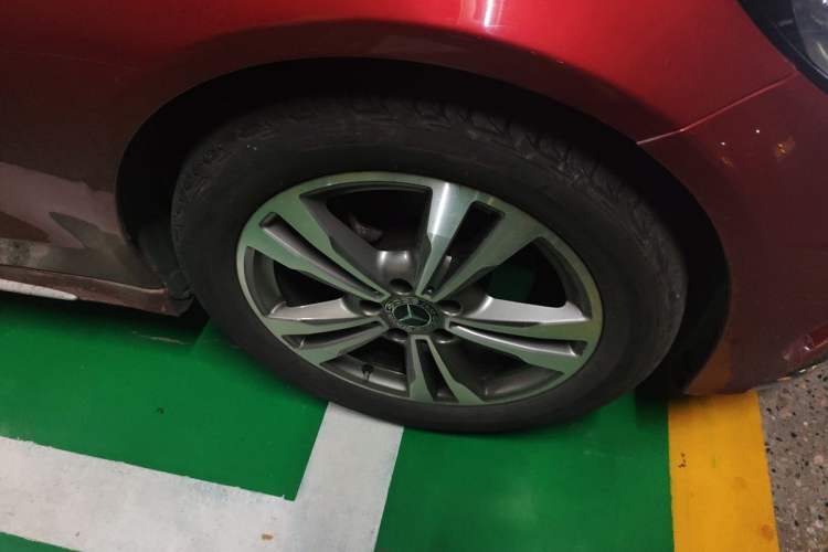 Used Mercedes-Benz C-Class 2018 C 200 L Sport Edition Right Front Wheel Hub