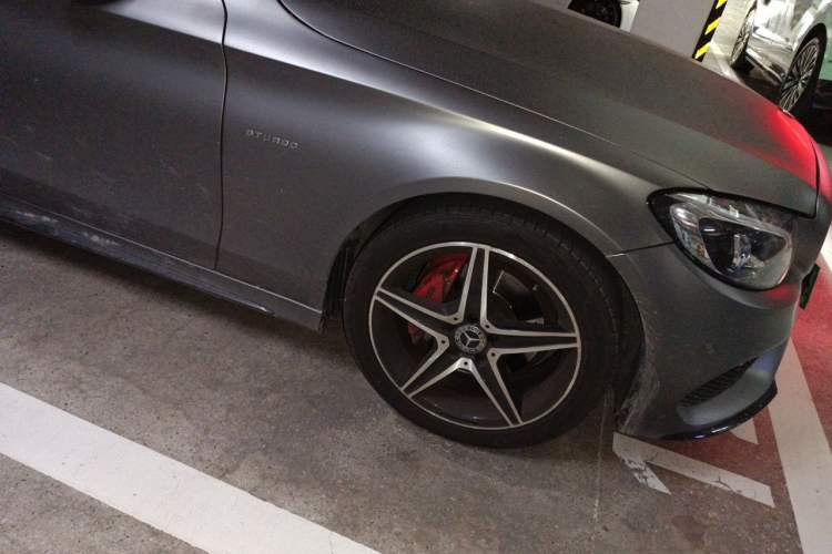 Used Mercedes-Benz C-Class 2018 C 200 Coupe Right Front Wheel Hub