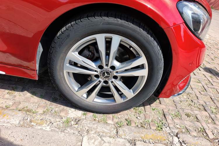 Used Mercedes-Benz C-Class 2018 C 200 L Sport Edition Right Front Wheel Hub