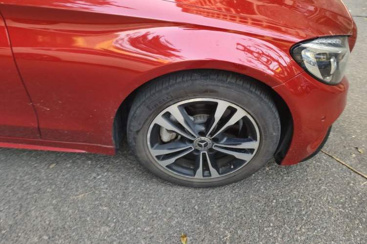 Used Mercedes-Benz C-Class 2018 C 200 Sport Edition Right Front Wheel Hub