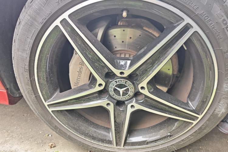 Used Mercedes-Benz C-Class 2018 C 200 Coupe Right Front Wheel Hub