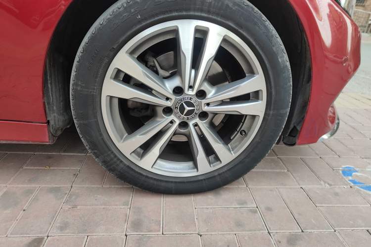 Used Mercedes-Benz C-Class 2018 C 200 L Sport Edition Right Front Wheel Hub