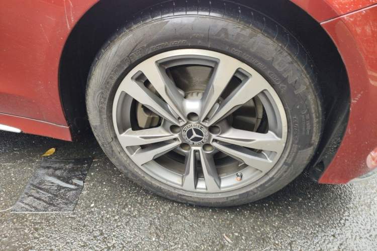 Used Mercedes-Benz C-Class 2018 C 200 L Sport Edition Right Front Wheel Hub