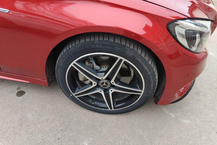 Used Mercedes-Benz C-Class 2018 C 200 Achievement Special Edition Right Front Wheel Hub