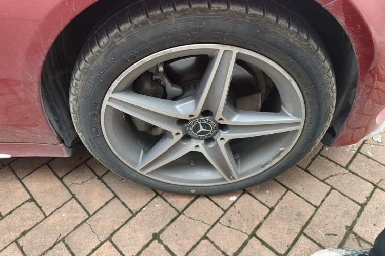 Used Mercedes-Benz C-Class 2018 C 200 L Sport Edition Achievement Special Edition Right Front Wheel Hub