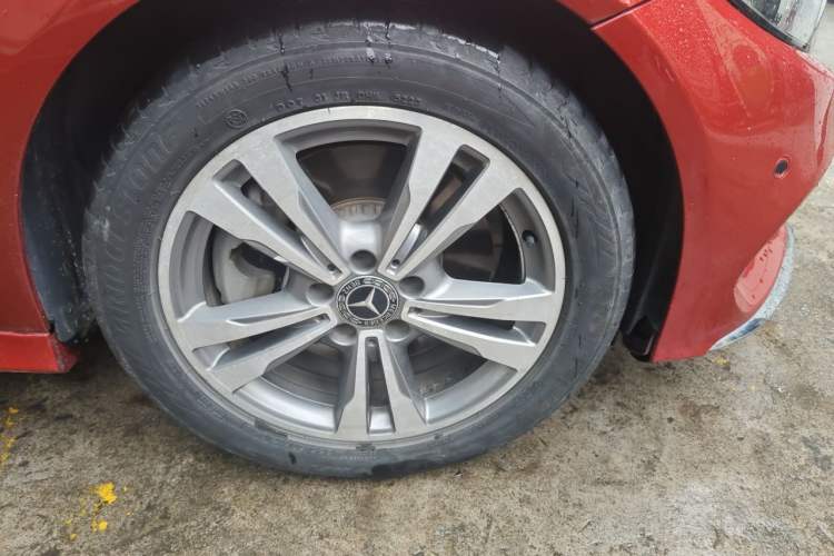 Used Mercedes-Benz C-Class 2018 C 200 L Sport Edition Right Front Wheel Hub