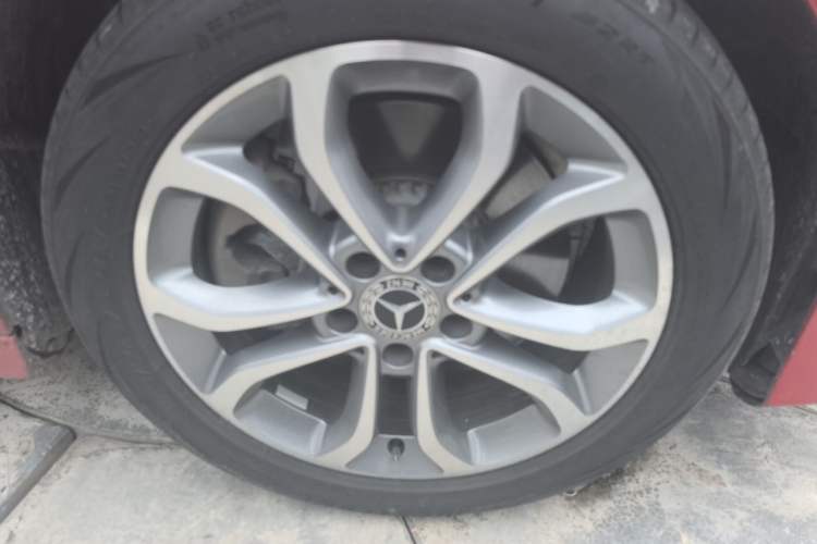 Used Mercedes-Benz C-Class 2018 C 180 L Fashion Edition Sport Version Right Front Wheel Hub