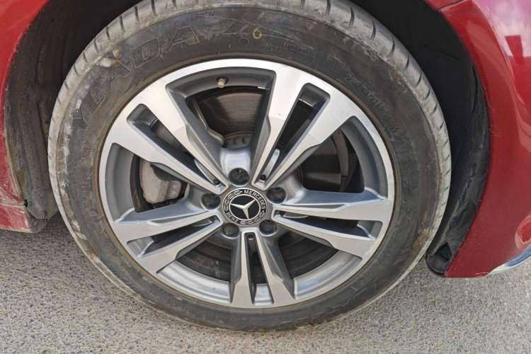 Used Mercedes-Benz C-Class 2018 C 200 L Sport Edition Right Front Wheel Hub