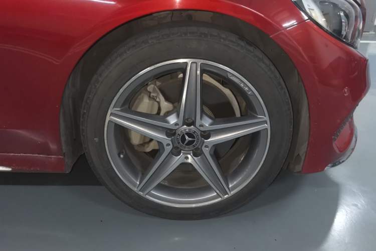 Used Mercedes-Benz C-Class 2018 C 200 L Sport Edition Achievement Special Edition Right Front Wheel Hub