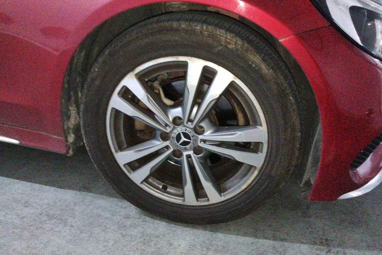 Used Mercedes-Benz C-Class 2018 C 200 L Sport Edition Right Front Wheel Hub